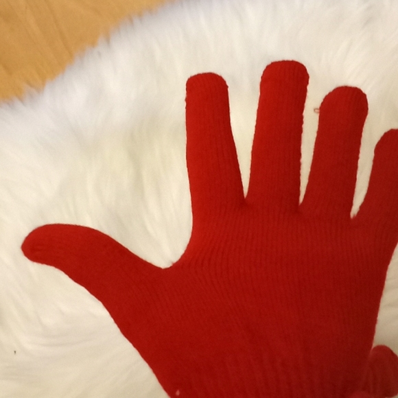 Red Stretchy Magic Gloves - Picture 4 of 11
